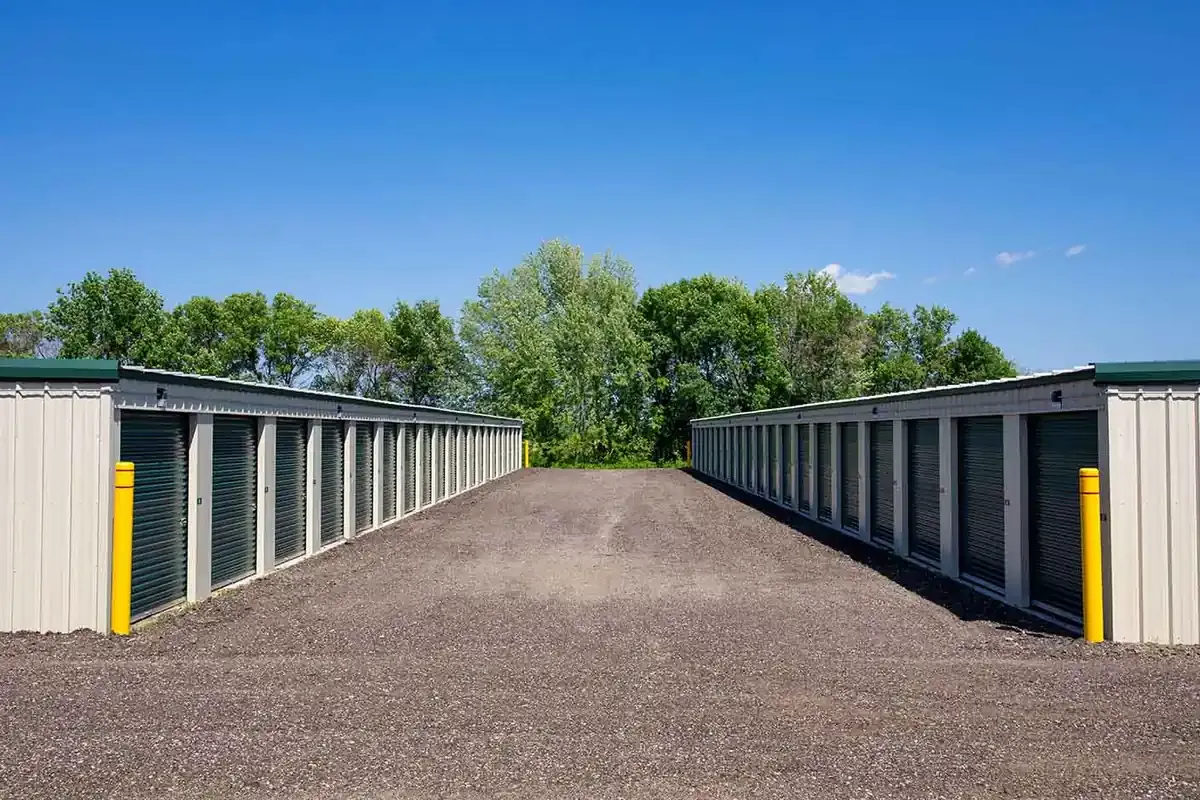 storage units along gravel