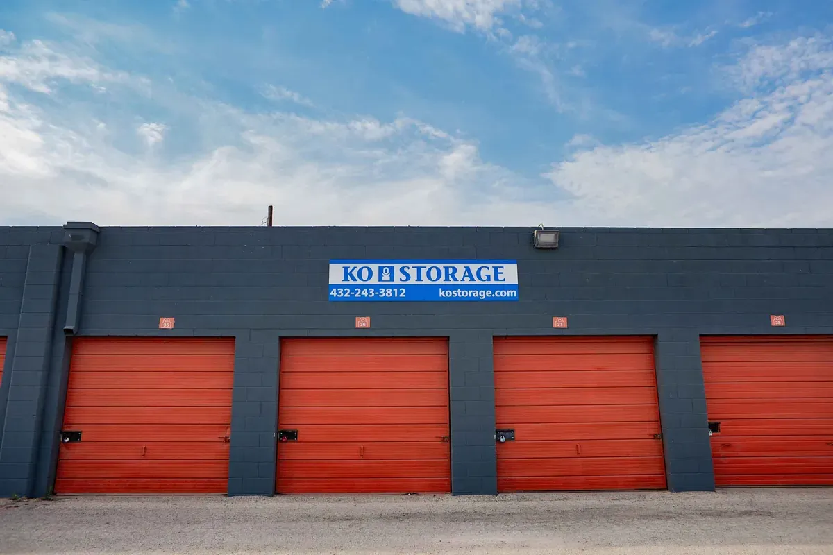 ko sign on storage unit building