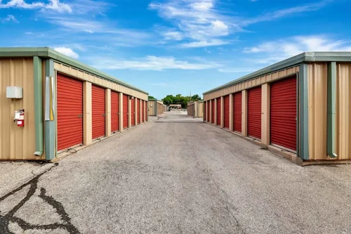 KO Storage of Wichita - E Pawnee St storage facility exterior view