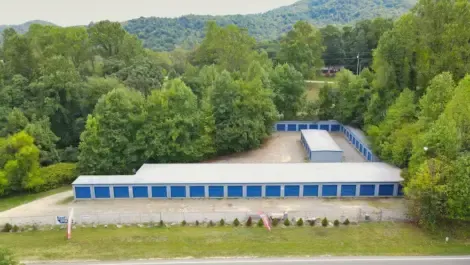 Commercial storage facility with large storage units
