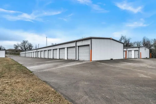 KO Storage of Harrah - NE 23rd St storage facility exterior view